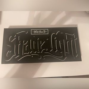 brand new, never been used Kat Von D, ceiling, light contour, & highlight palett